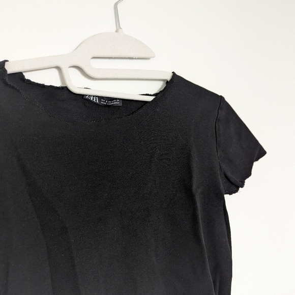 White and black crop top (2 items) - Picture 7 of 9